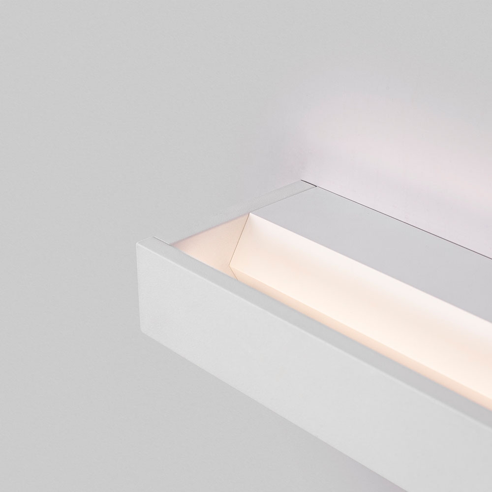 Indirect Linear Mirror light